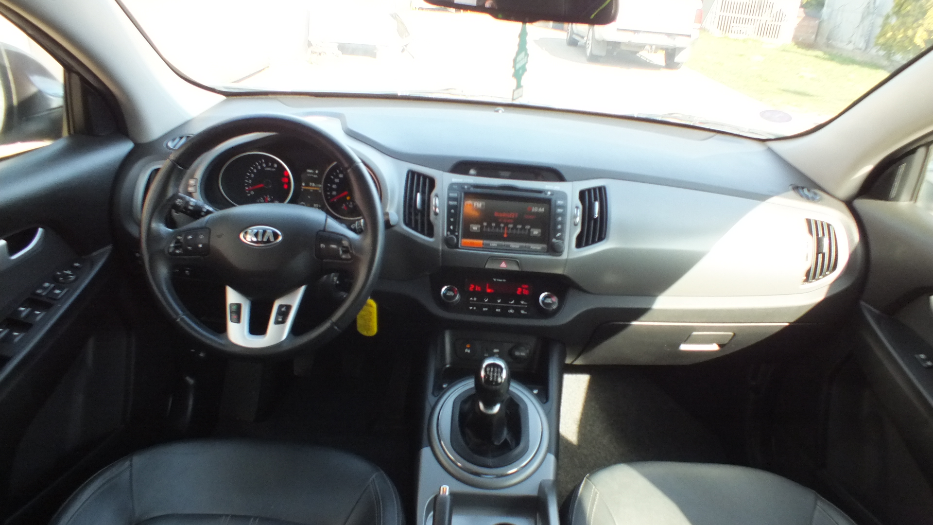 
								Kia SPORTAGE LIFT 2015 full									