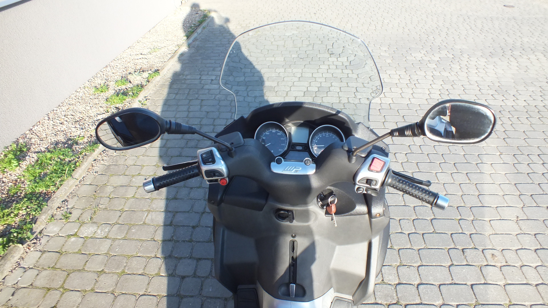 
								PIAGGIO MP-3 2009 full									