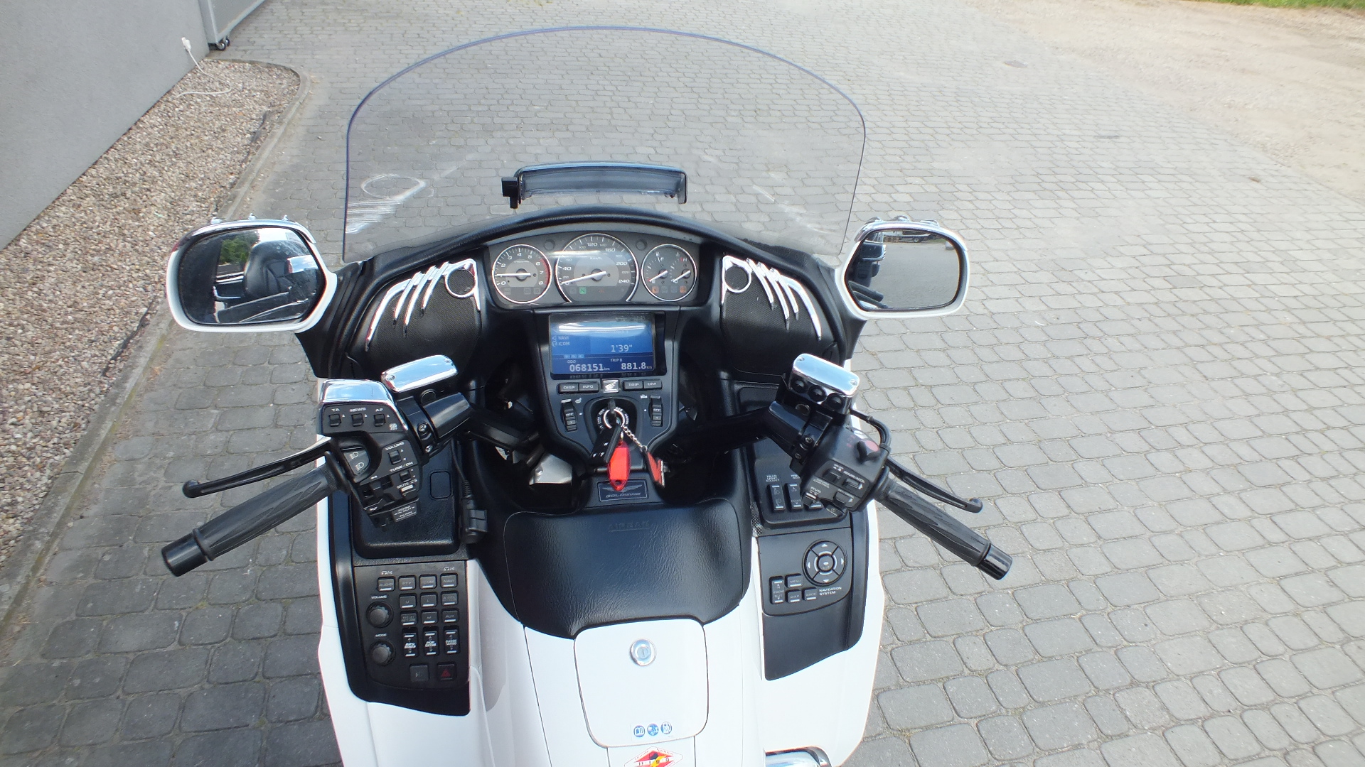 
								Honda GL 1800-ABS 2014 full									