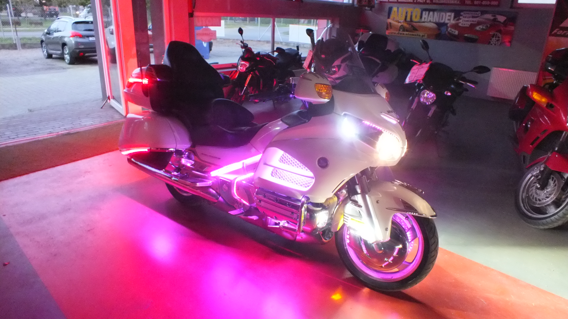 
								Honda GL 1800-ABS 2014 full									