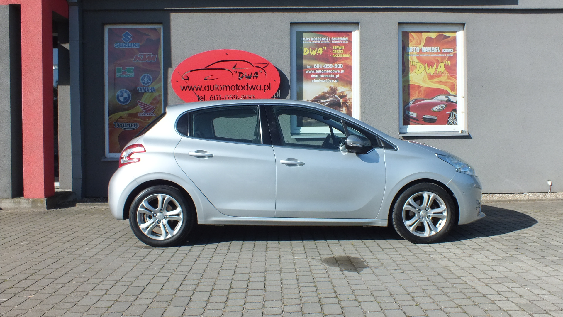 
								PEUGEOT 208 ALLURE 2015 full									