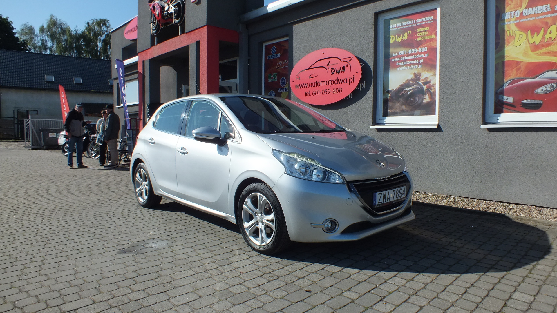 
								PEUGEOT 208 ALLURE 2015 full									