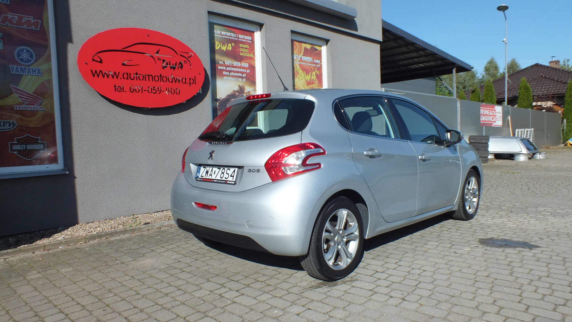 
								PEUGEOT 208 ALLURE 2015 full									