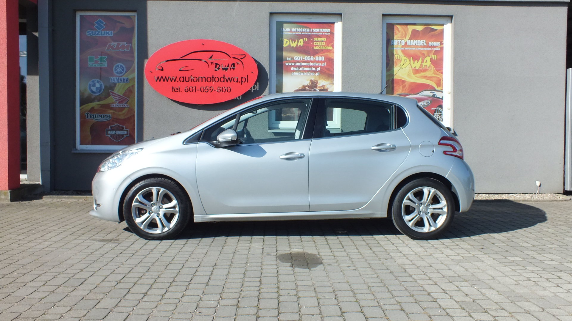
								PEUGEOT 208 ALLURE 2015 full									