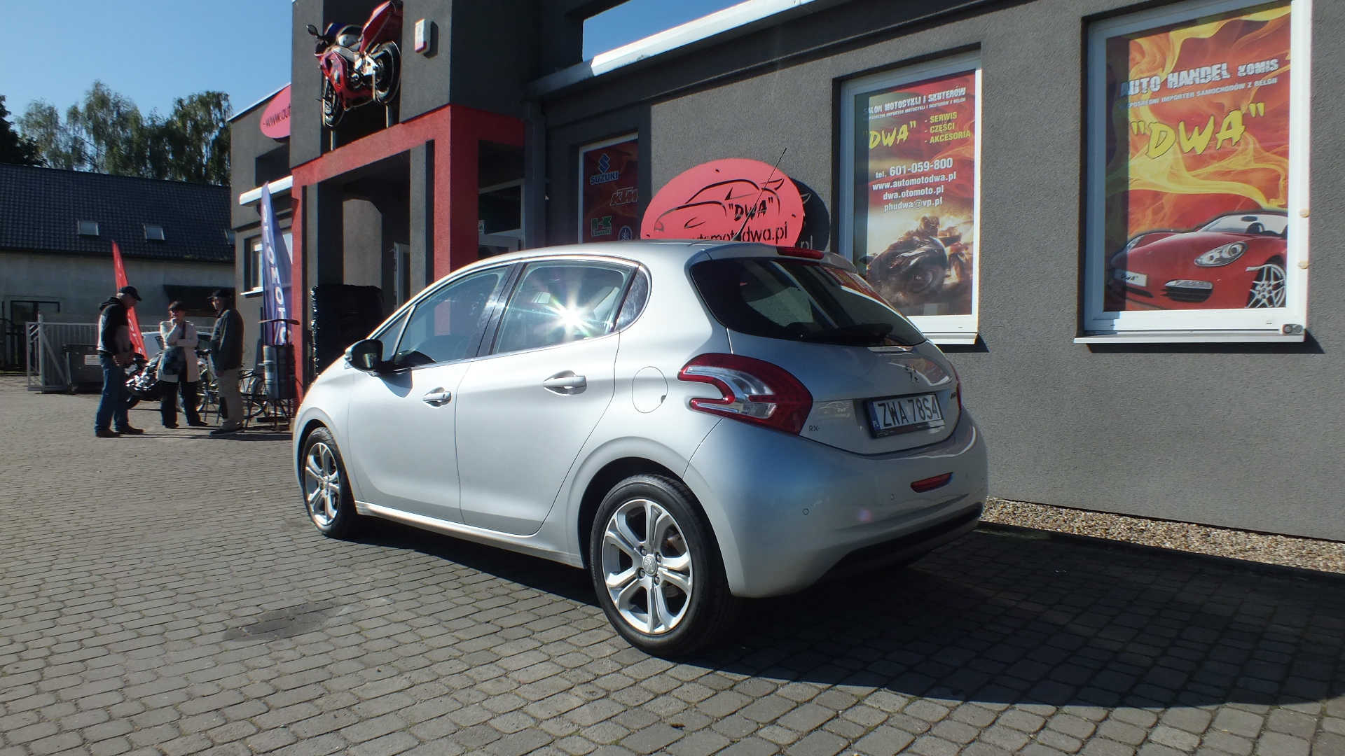 
								PEUGEOT 208 ALLURE 2015 full									