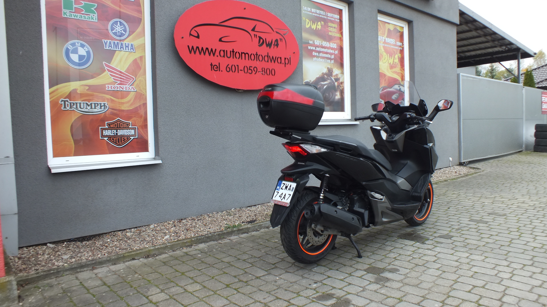 
								Honda NSS – FORZA 125 2017 full									