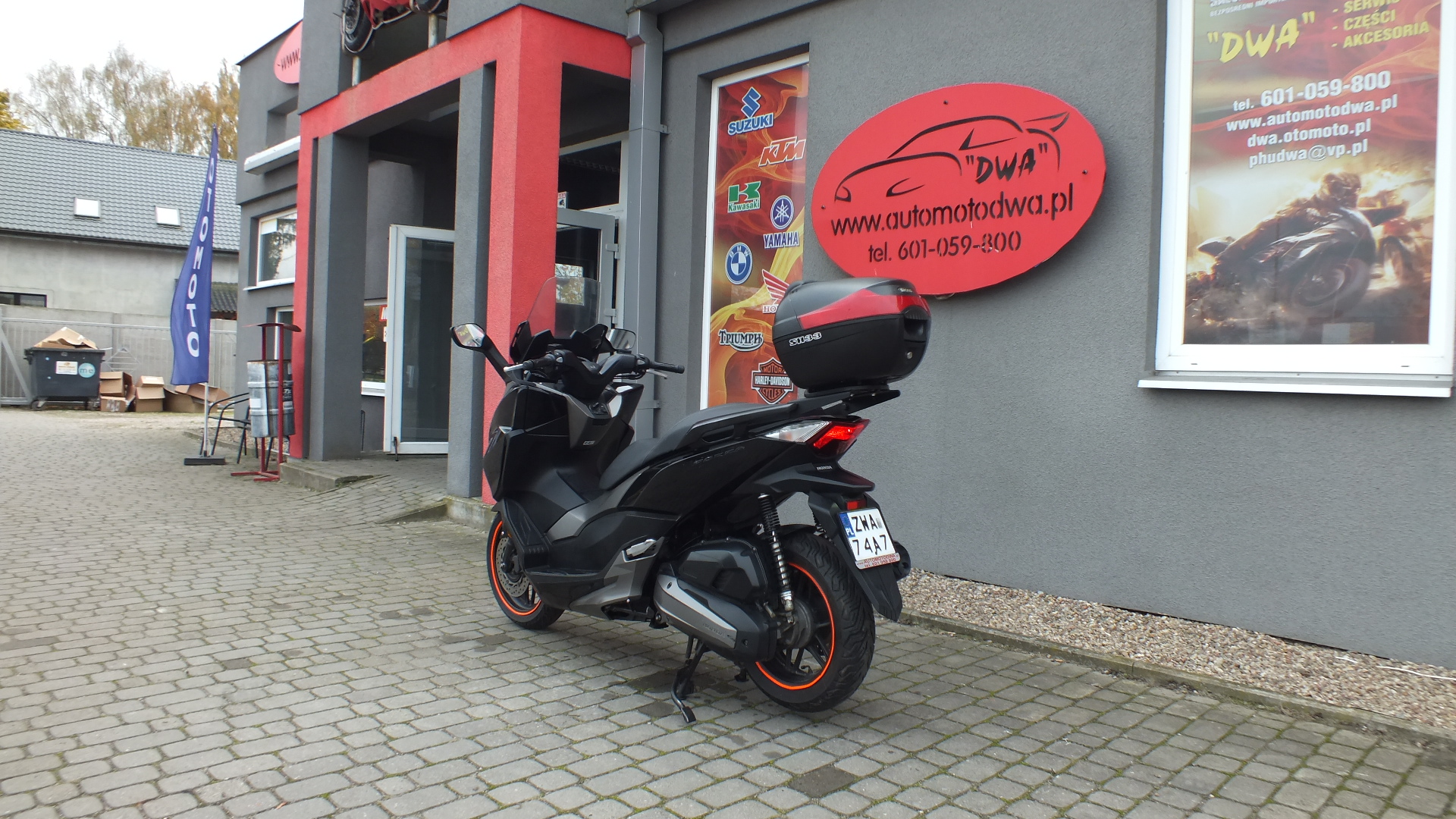 
								Honda NSS – FORZA 125 2017 full									