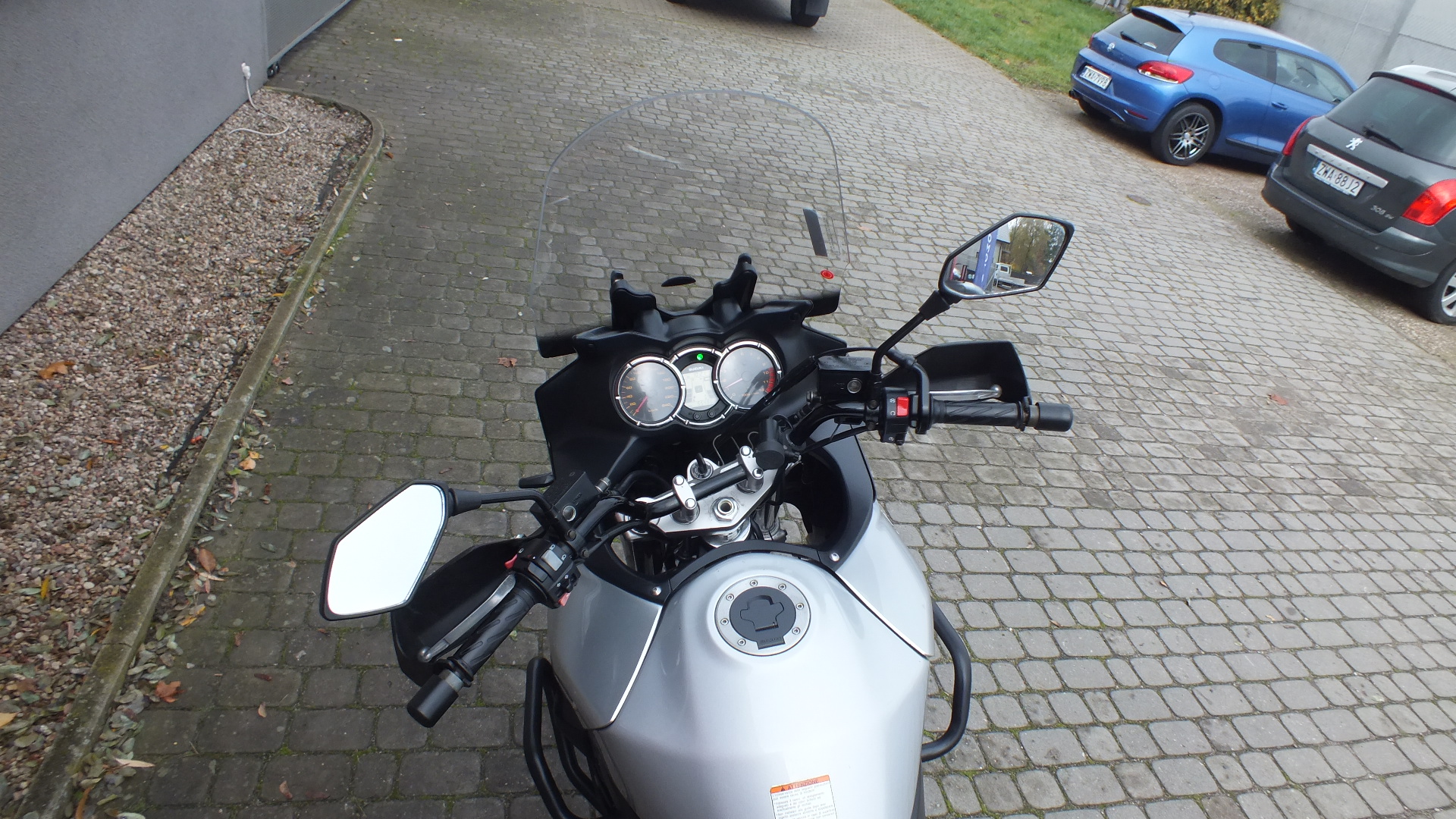 
								SUZUKI DL 1000 2005 full									