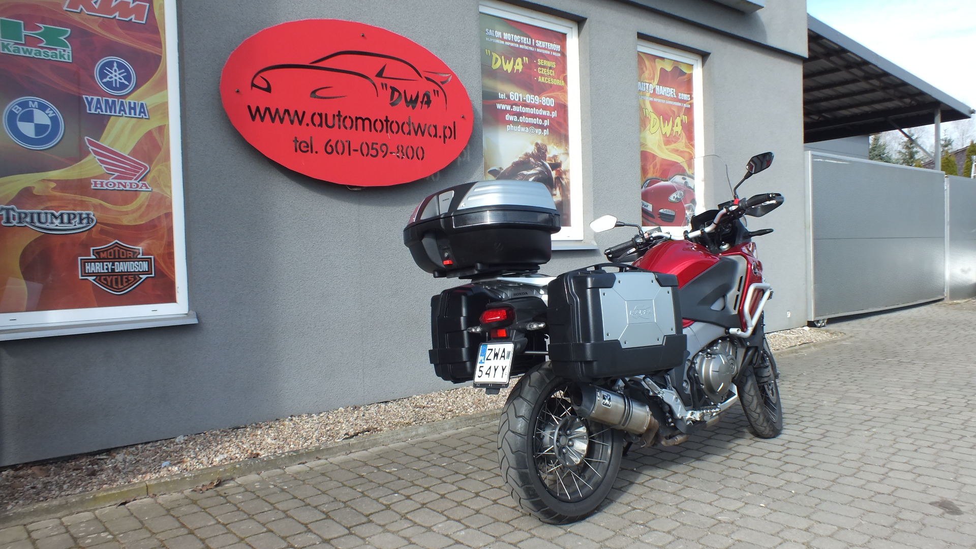 
								Honda VFR 1200 X 2013 full									