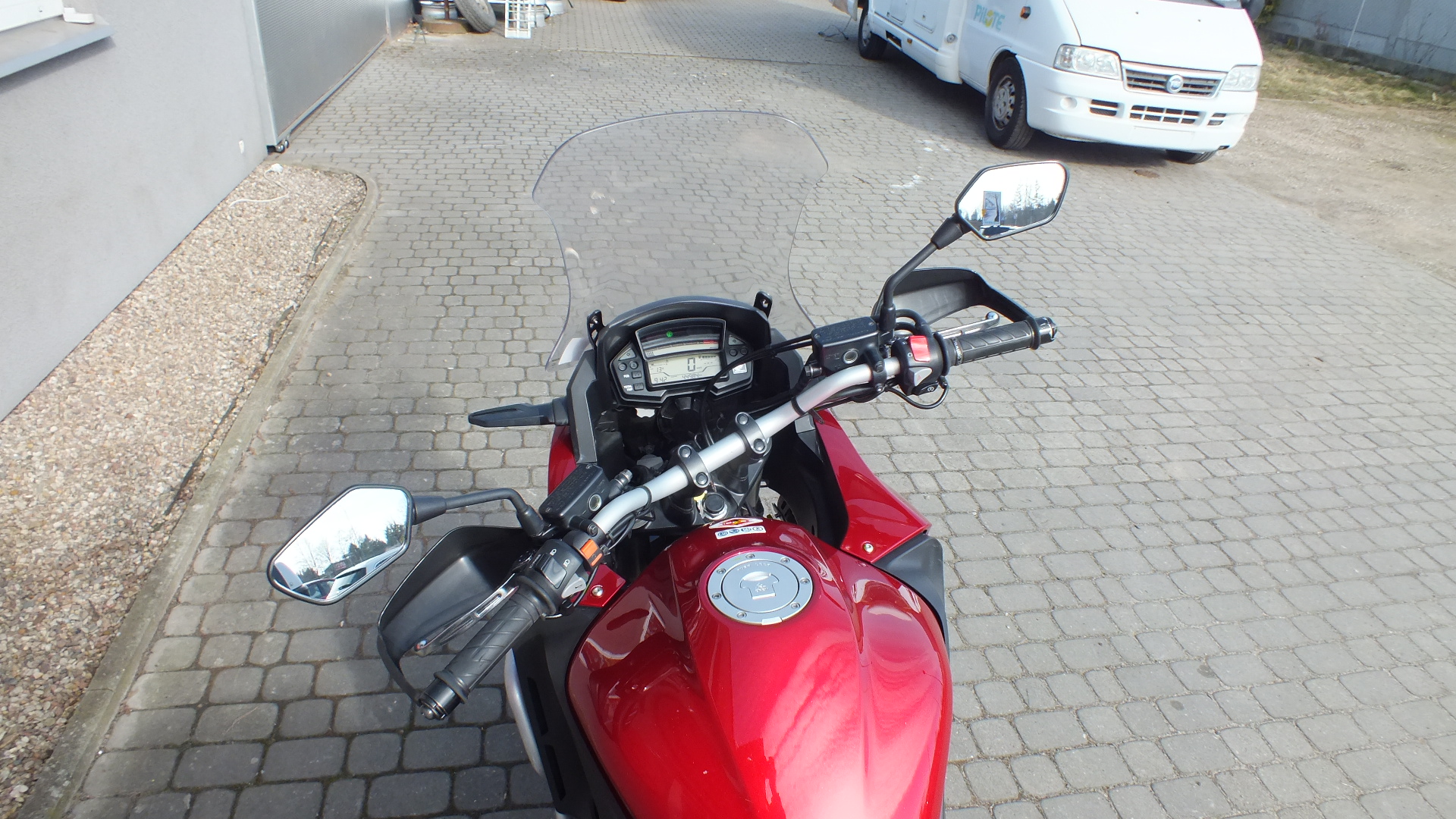 
								Honda VFR 1200 X 2013 full									