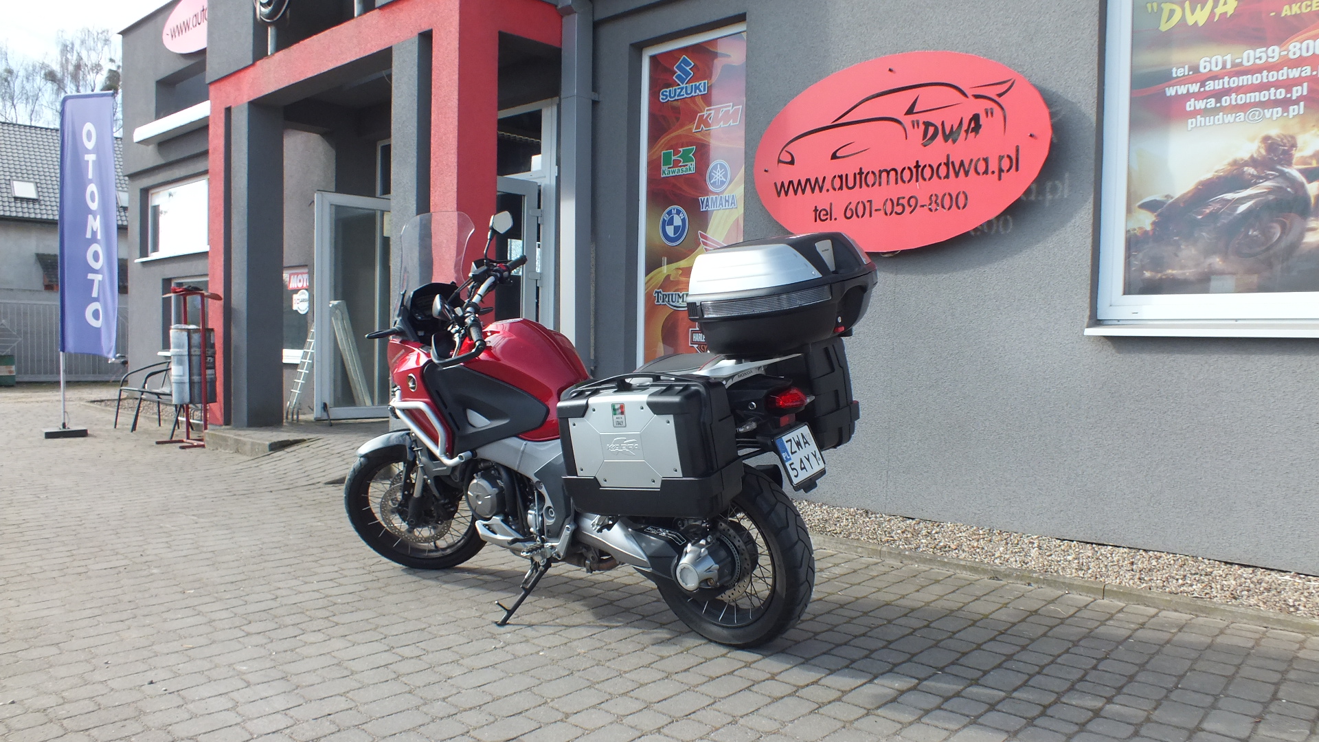 
								Honda VFR 1200 X 2013 full									