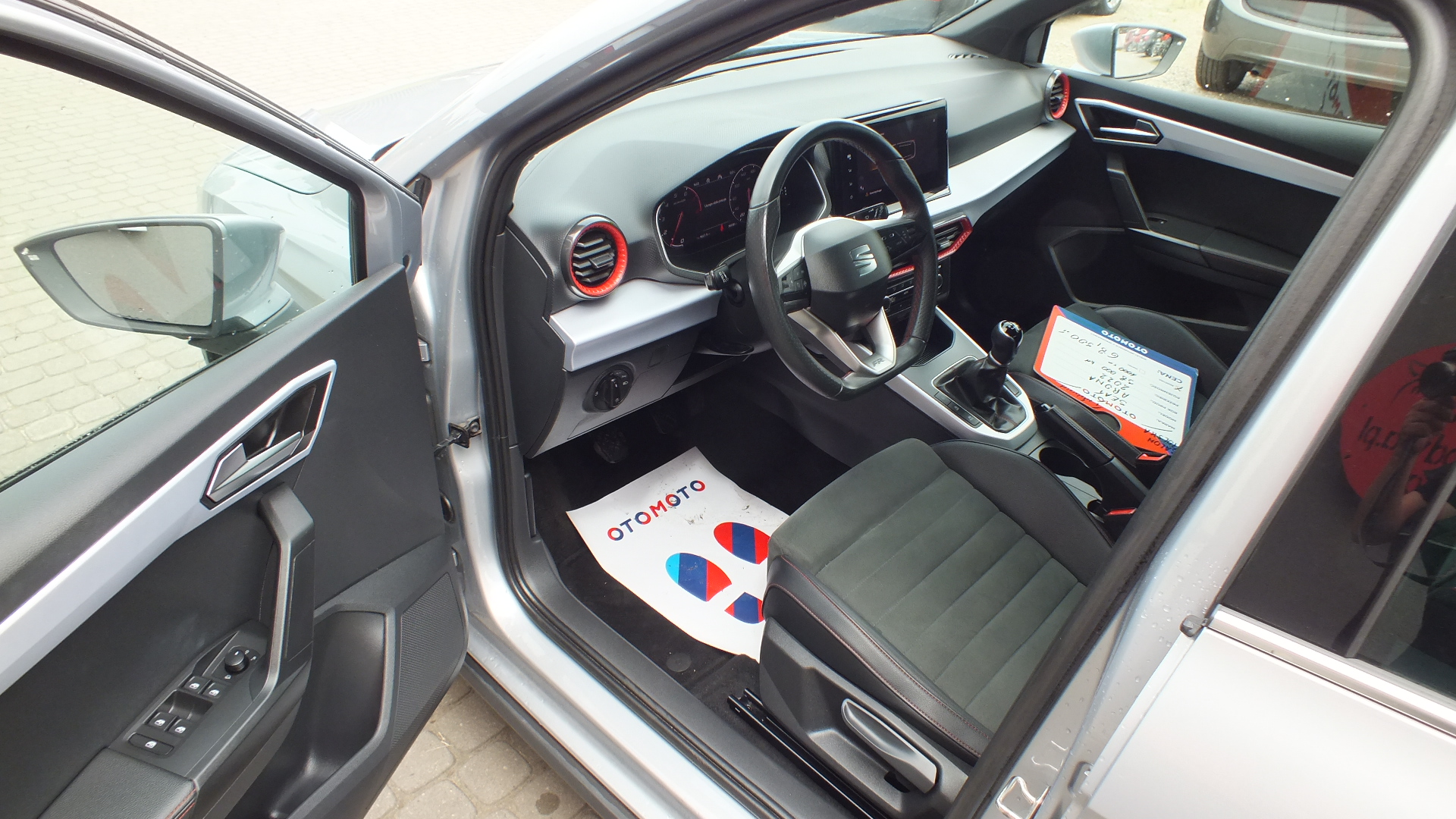 
								SEAT ARONA 2022 full									