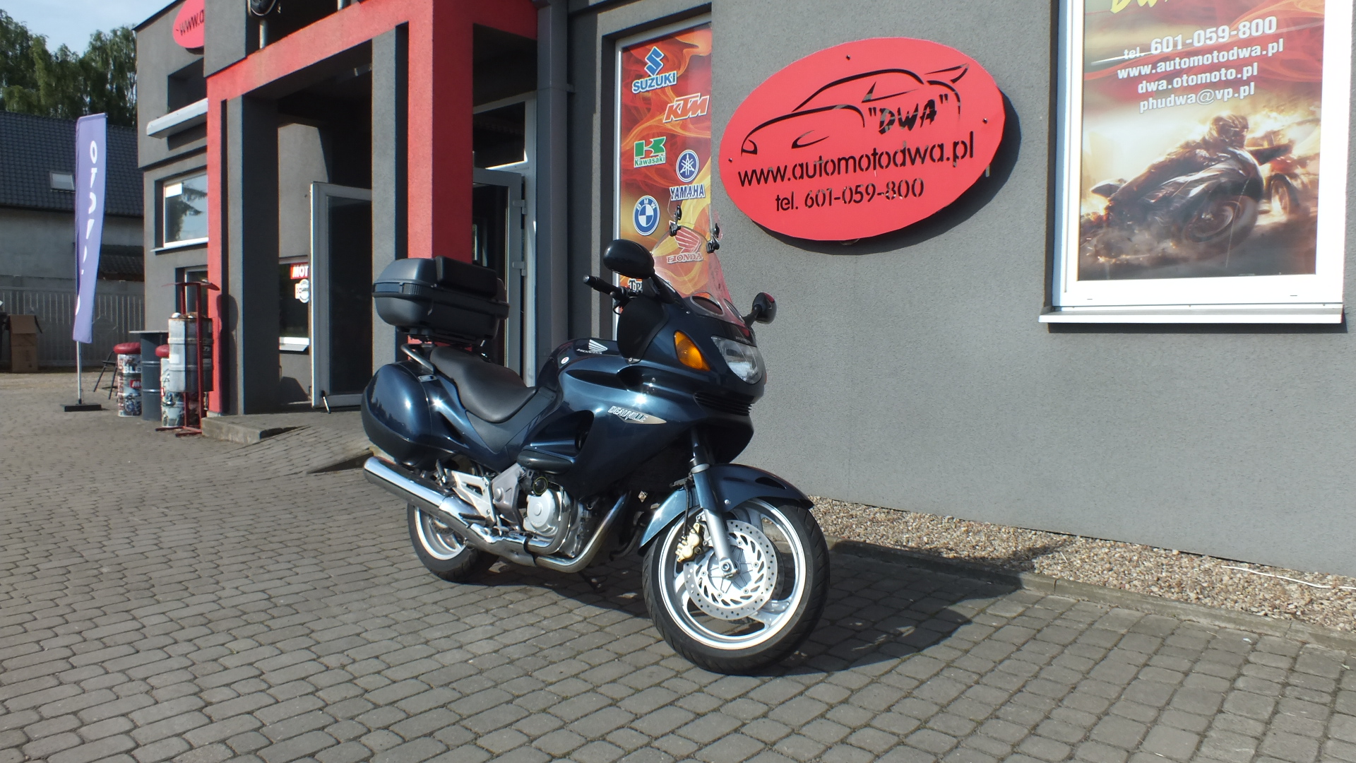 
								Honda DEAUVILLE 650 2000 full									