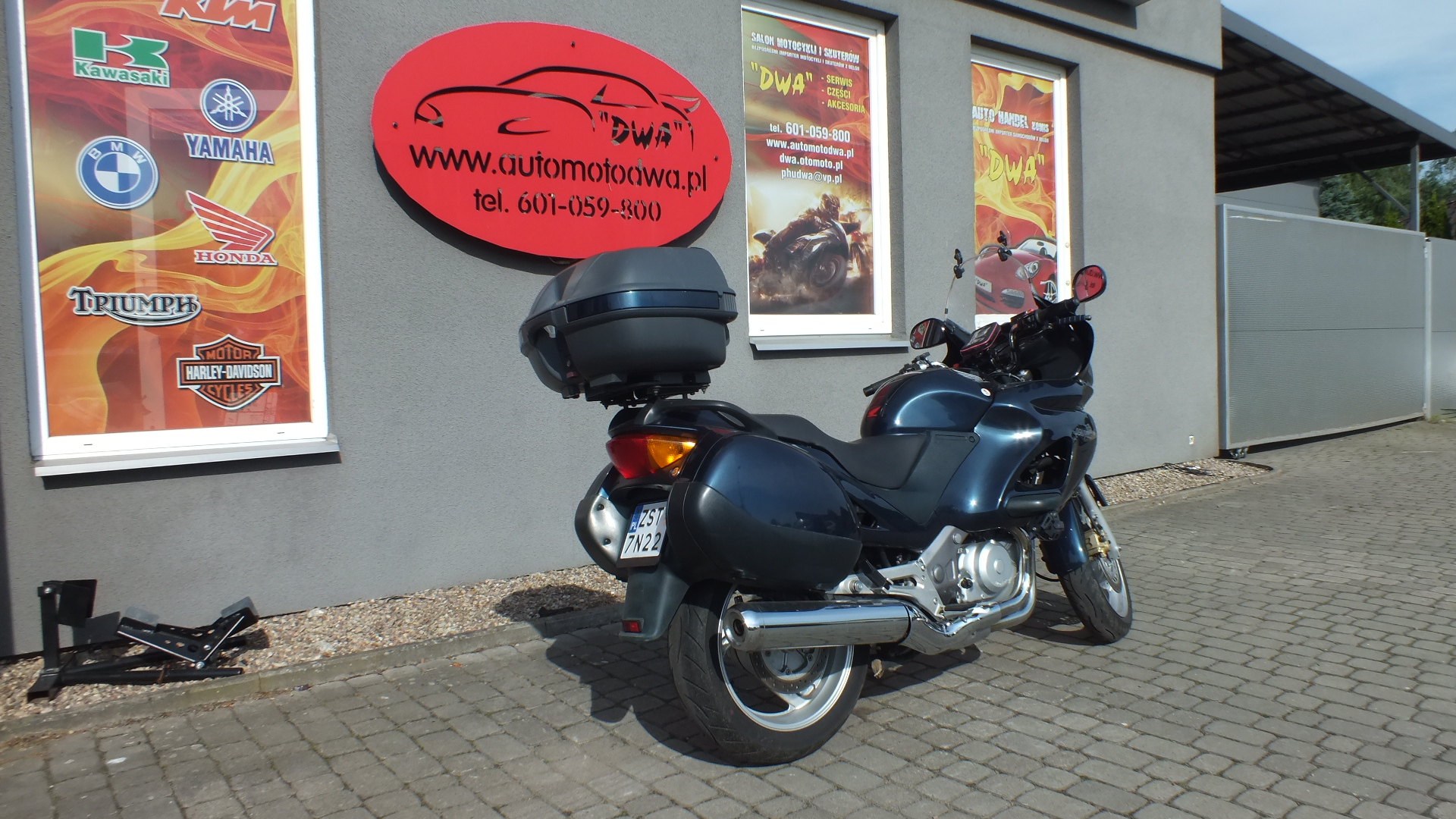 
								Honda DEAUVILLE 650 2000 full									