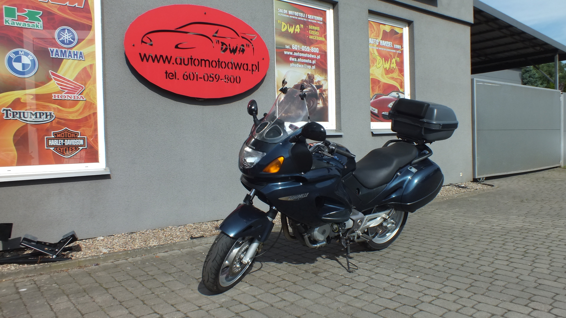 
								Honda DEAUVILLE 650 2000 full									
