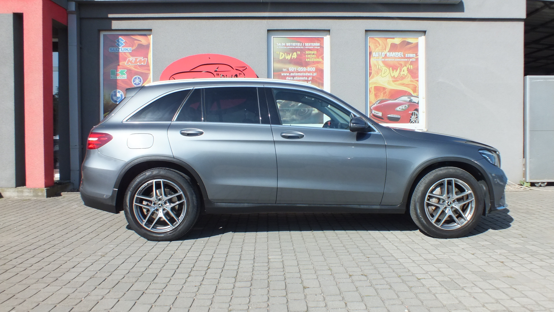 
								Mercedes-Benz GLC 2017 full									